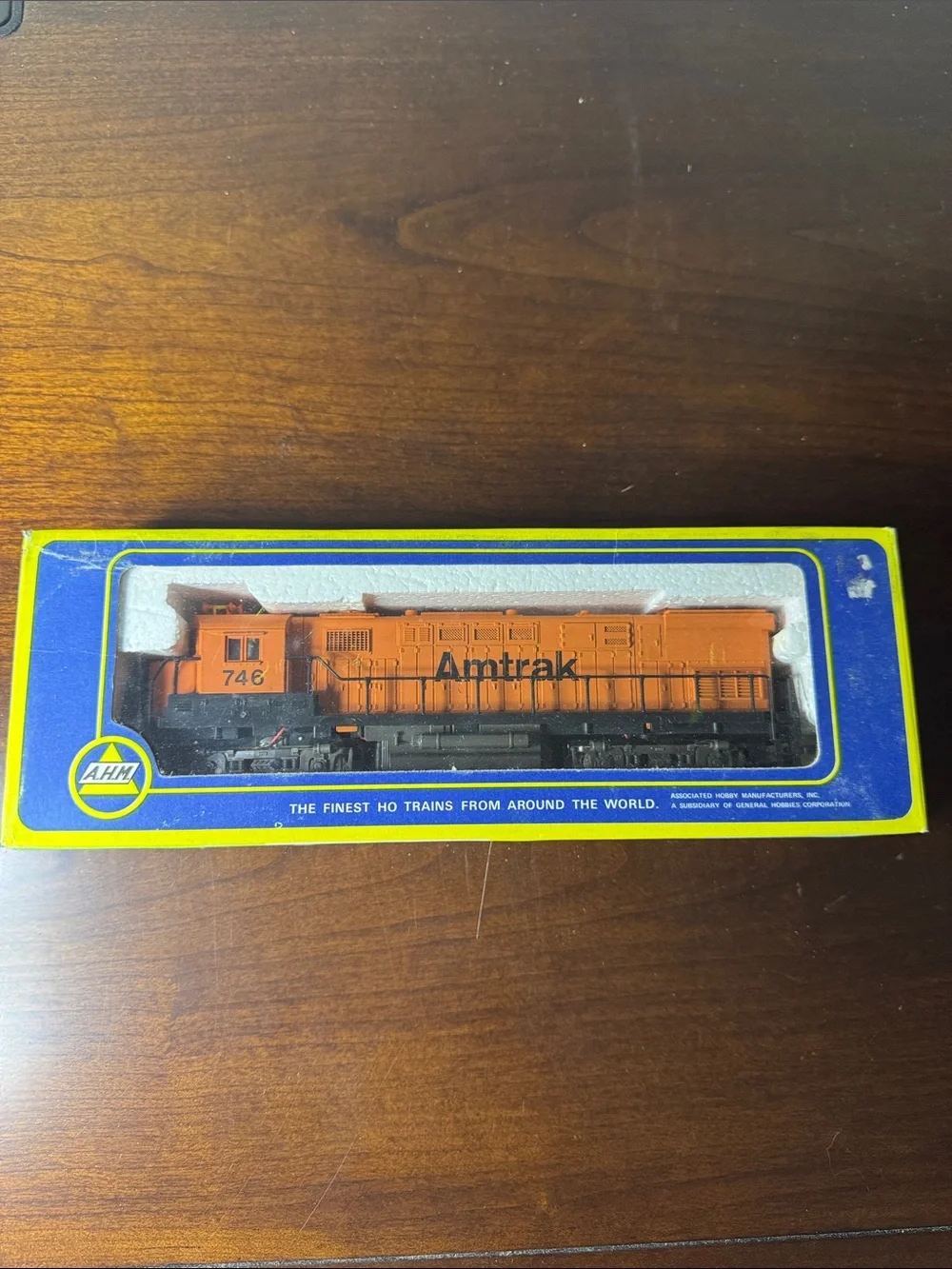 AHM Amtrak HO Scale Diesel Locomotive (New)